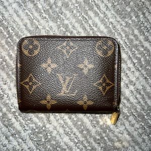 Louis Vuitton Change Wallet Authentic